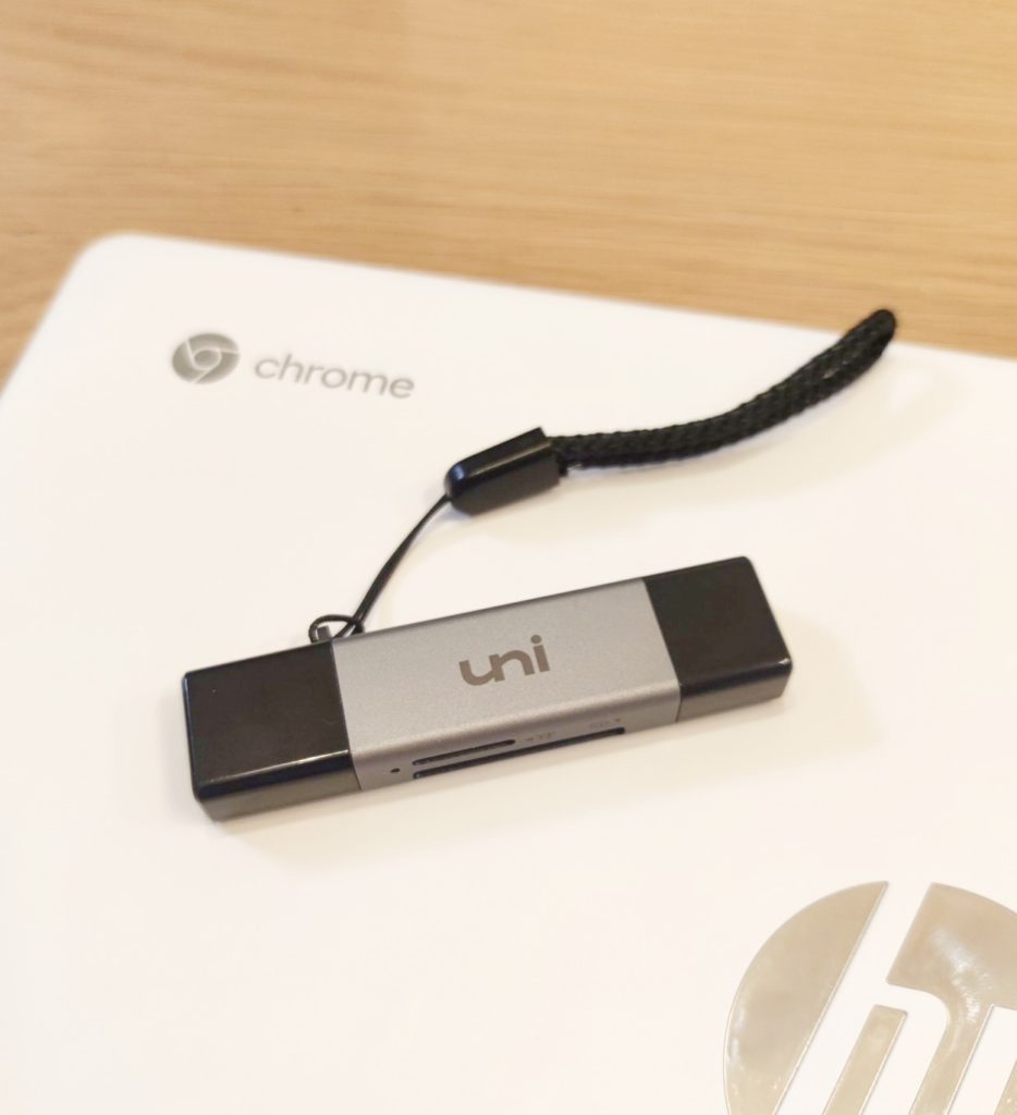 Chromebook対応UNIのSDカードリーダー